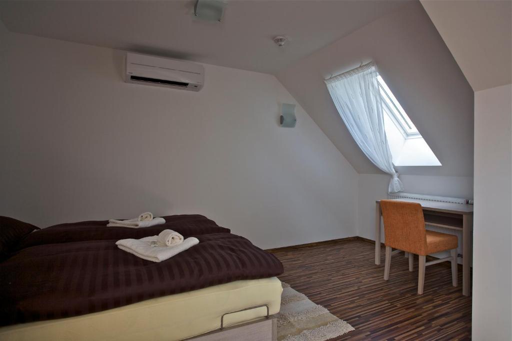 Putnicky Mlyn Hotel Marianka Room photo